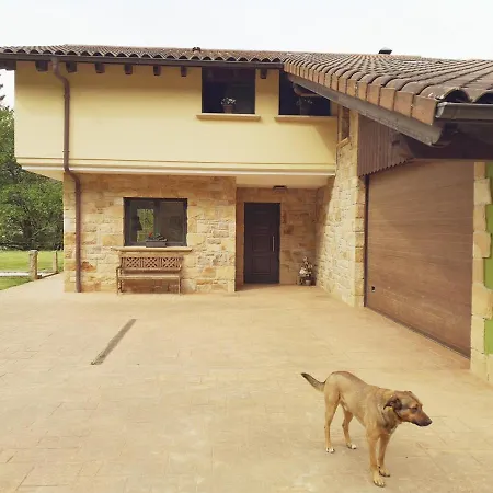 Con Piscina Climatizada En La Naturaleza Holiday home *